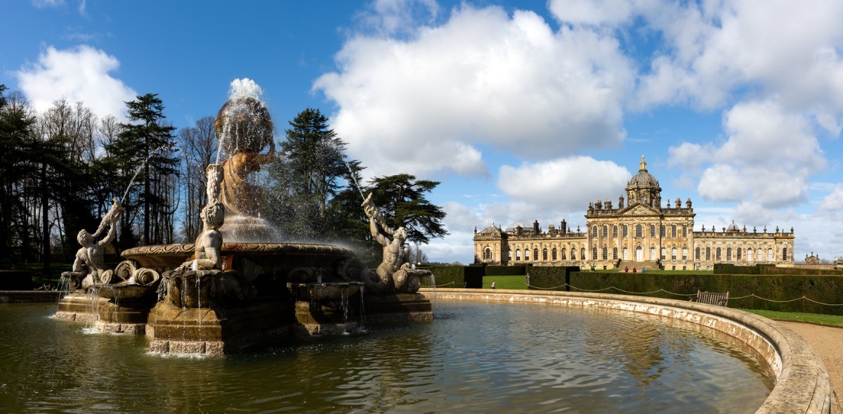 Castle Howard and the fountain in the grounds