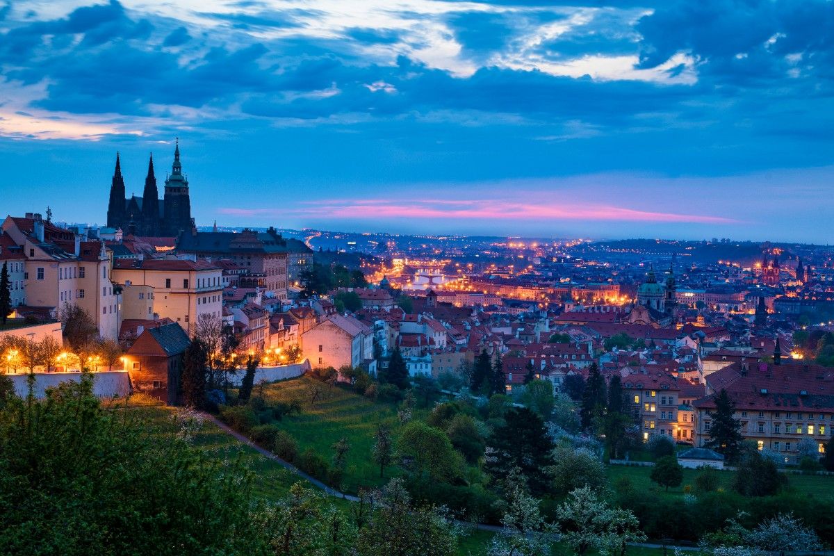 The views from the top of Prague, with the castle in the image 