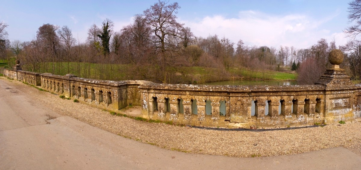 A bridge in Sudeley Castle