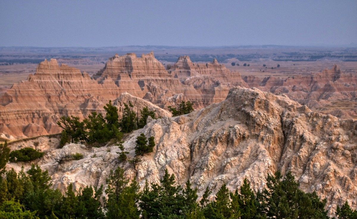 An image of the rock formations of Badlands National Park