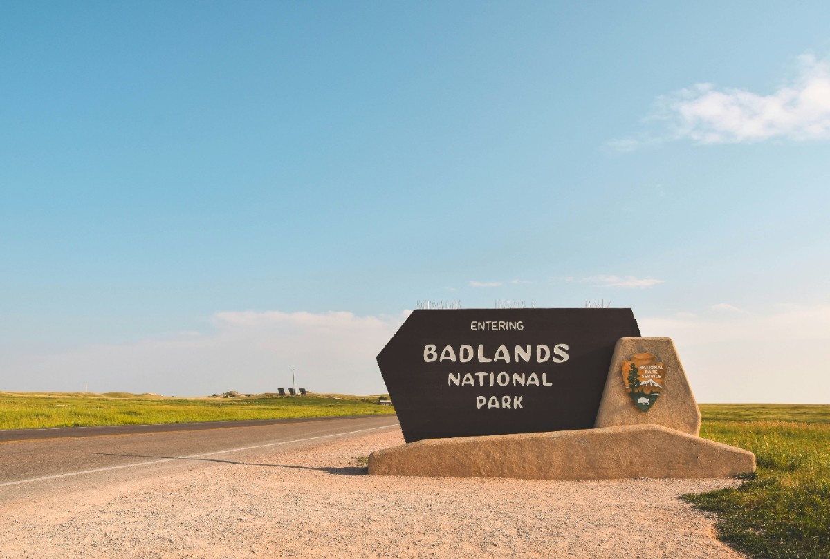 An image of a sign that reads Badlands National Park 