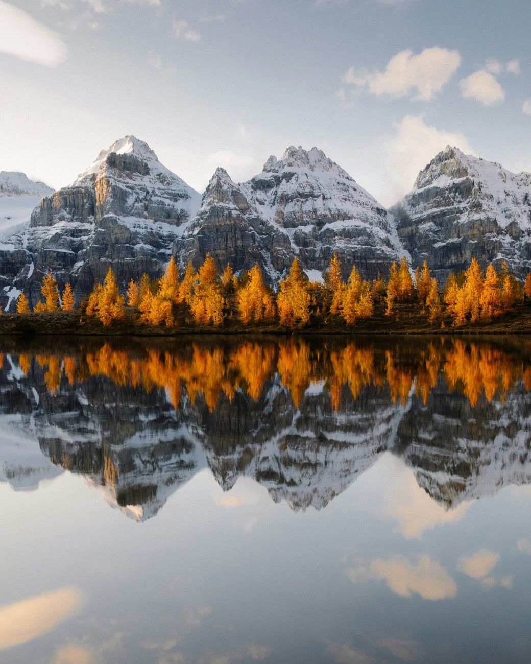 Lake Moraine in Banff National Park in the winter