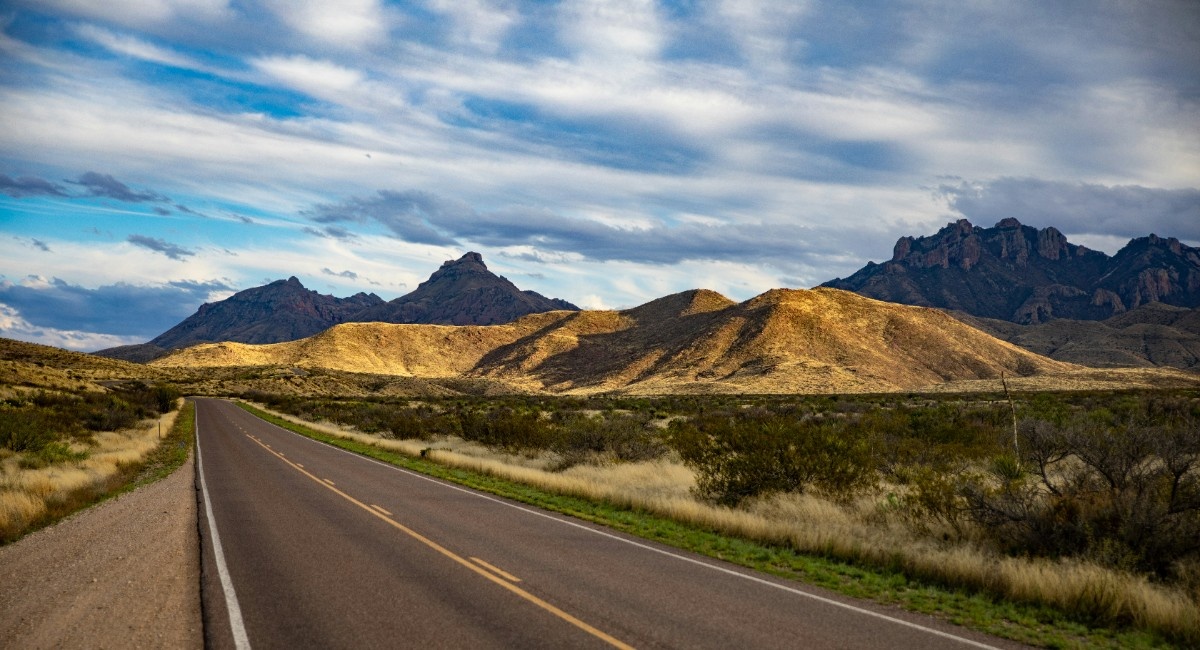 A road through Big Bend National Park 