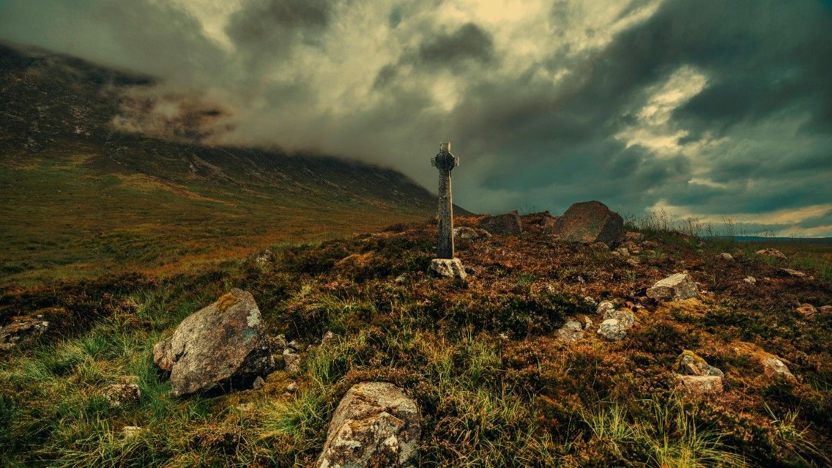 A statue in the West Highlands Way