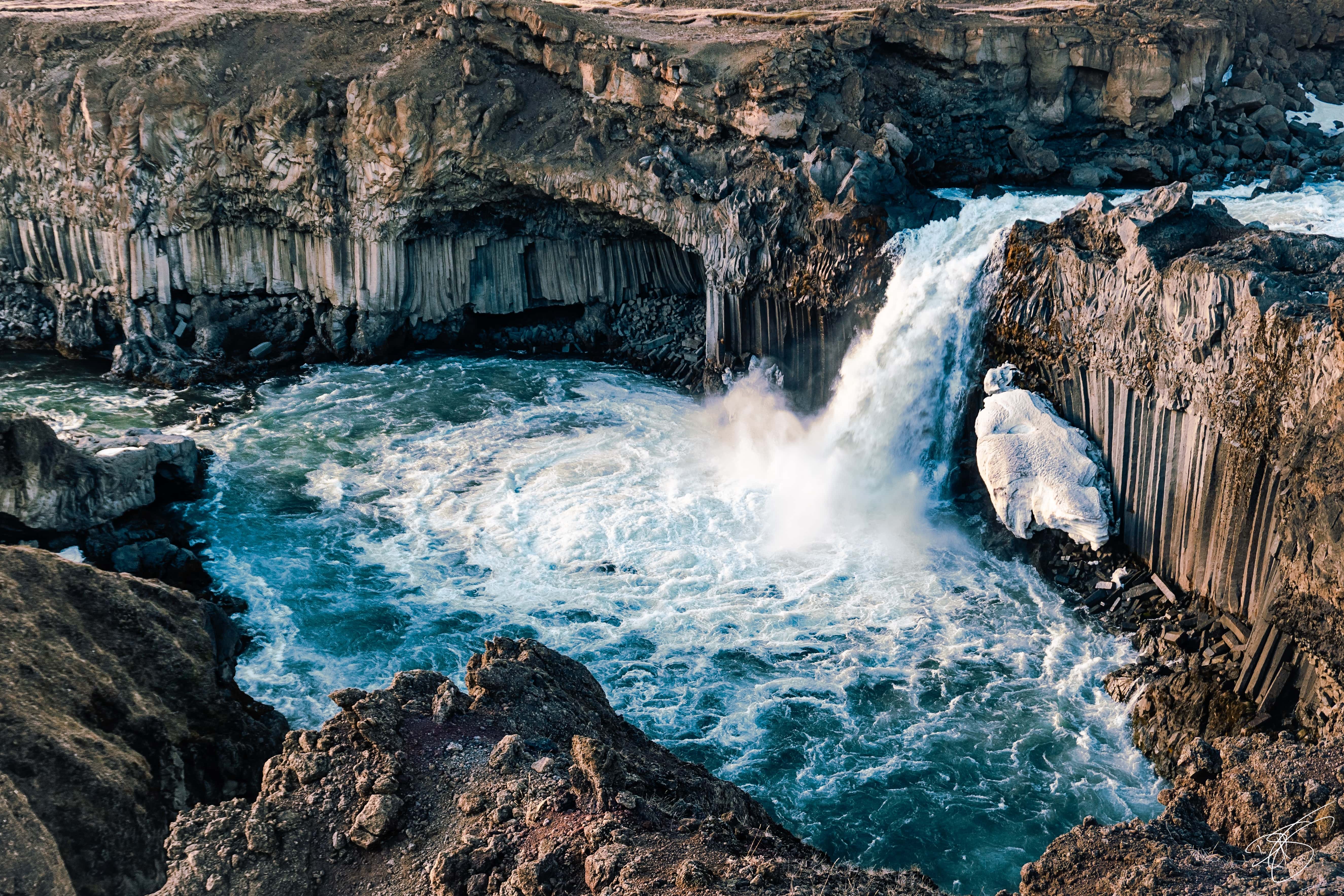 Aldeyjarfoss waterfall