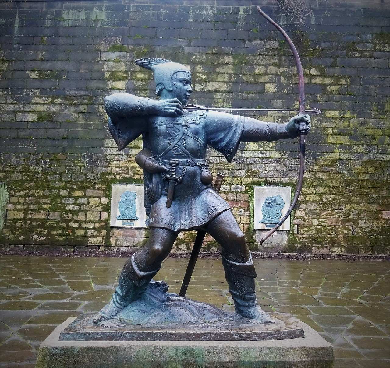 Robin Hood Statue